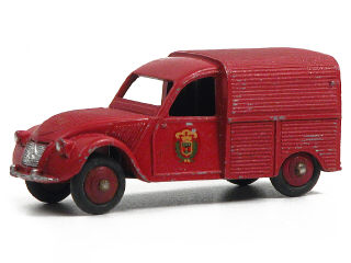 Lot 288 - DINKY TOYS FRANCE (1)