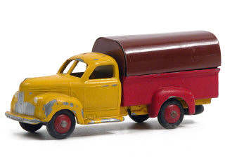 Lot 284 - DINKY TOYS (FRANCE) (1)