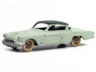 Lot 215 - DINKY TOYS (FRANCE) (1)