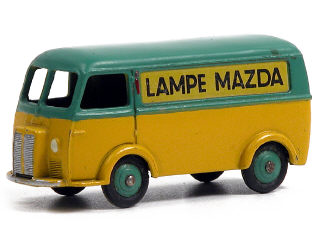 Lot 285 - DINKY TOYS (FRANCE) (1)