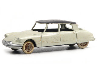 Lot 163 - DINKY TOYS FRANCE (1)