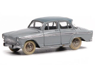 Lot 250 - DINKY TOYS FRANCE (1)