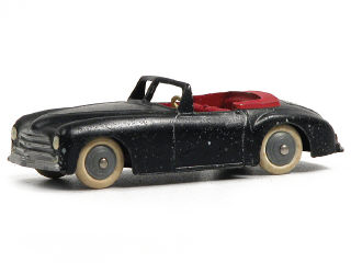 Lot 197 - DINKY TOYS (FRANCE) (1)