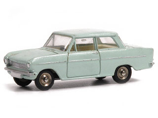 Lot 246 - DINKY TOYS (FRANCE) (1)