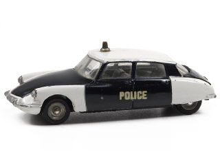 Lot 221 - DINKY TOYS FRANCE (1)
