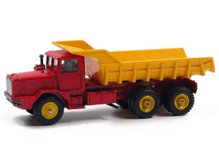 Lot 372 - DINKY TOYS FRANCE (1)