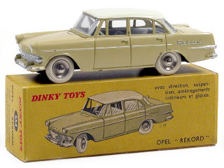 Lot 262 - DINKY TOYS FRANCE (1)