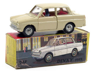 Lot 223 - DINKY TOYS FRANCE (1)