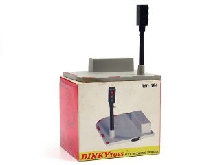 Lot 375 - DINKY TOYS (FRANCE) (1)