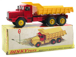 Lot 371 - DINKY TOYS FRANCE (1)