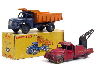 Lot 456 - DINKY TOYS (FRANCE) (2)