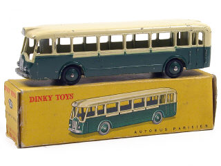 Lot 291 - DINKY TOYS FRANCE (1)