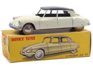 Lot 162 - DINKY TOYS FRANCE (1)