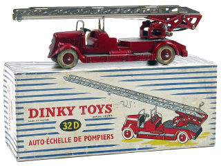 Lot 303 - DINKY TOYS (FRANCE) (1)