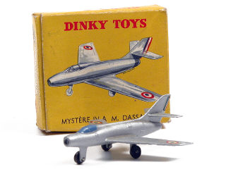 Lot 379 - DINKY TOYS FRANCE (1)