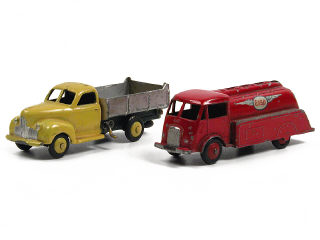 Lot 441 - DINKY TOYS FRANCE (2)