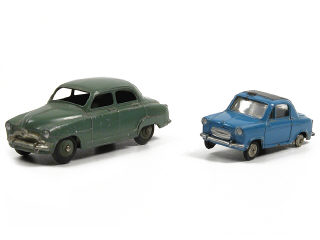 Lot 412 - DINKY TOYS (FRANCE) (2)