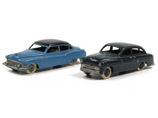 Lot 419 - DINKY TOYS (FRANCE) (2)