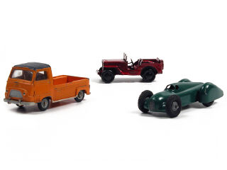 Lot 474 - DINKY TOYS (FRANCE) (3)