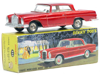 Lot 243 - DINKY TOYS (FRANCE) (1)