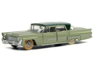 Lot 242 - DINKY TOYS (FRANCE) (1)
