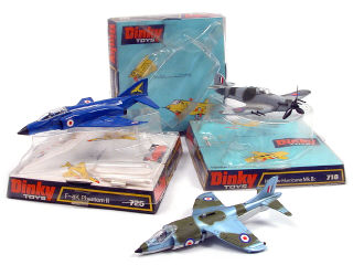 Lot 826 - DINKY TOYS GB (3)