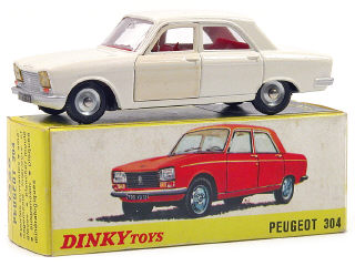 Lot 697 - DINKY TOYS FRANCE (1)