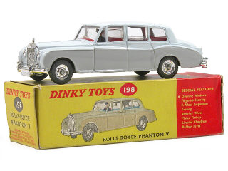 Lot 777 - DINKY TOYS GB (1)