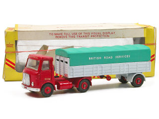 Lot 790 - DINKY TOYS GB (1)