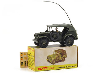 Lot 762 - DINKY TOYS FRANCE (1)