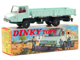 Lot 749 - DINKY TOYS FRANCE (1)