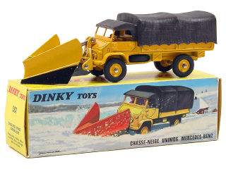 Lot 736 - DINKY TOYS FRANCE (1)