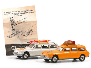 Lot 827 - CORGI TOYS (GB) (2)