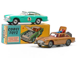 Lot 819 - CORGI TOYS (GB) (2)
