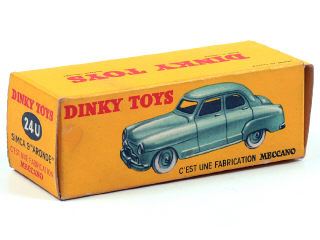 Lot 129 - DINKY TOYS FRANCE (1)