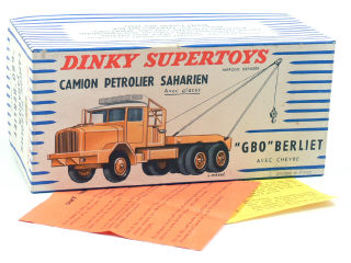 Lot 174 - DINKY TOYS FRANCE (1)