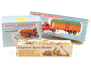 Lot 184 - DINKY TOYS FRANCE (3)