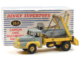Lot 327 - DINKY TOYS (FRANCE) (1)