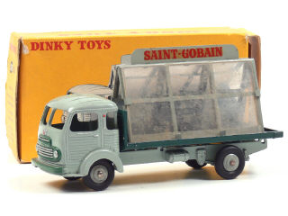 Lot 319 - DINKY TOYS FRANCE (1)