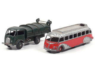 Lot 357 - DINKY TOYS FRANCE (2)