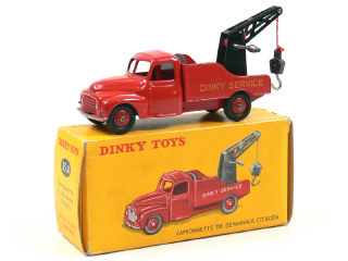 Lot 326 - DINKY TOYS (FRANCE) (1)