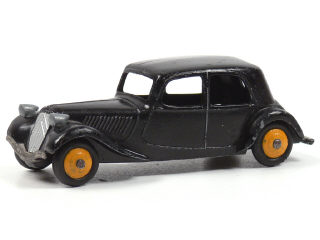 Lot 223 - DINKY TOYS (FRANCE) (1)