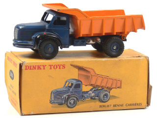 Lot 322 - DINKY TOYS FRANCE (1)