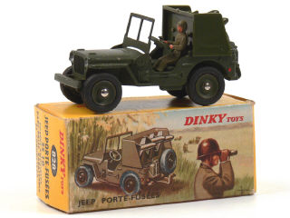 Lot 351 - DINKY TOYS (FRANCE) (1)