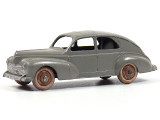 Lot 224 - DINKY TOYS (FRANCE) (1)