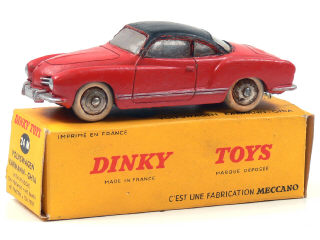 Lot 220 - DINKY TOYS (FRANCE) (1)