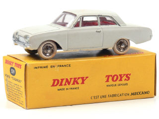 Lot 305 - DINKY TOYS FRANCE (1)