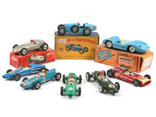 Lot 321 - DIVERS - VARIOUS (8)