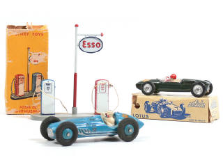 Lot 236 - DINKY TOYS FRANCE & SOLIDO (3)