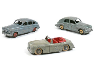 Lot 221 - DINKY TOYS FRANCE (3)